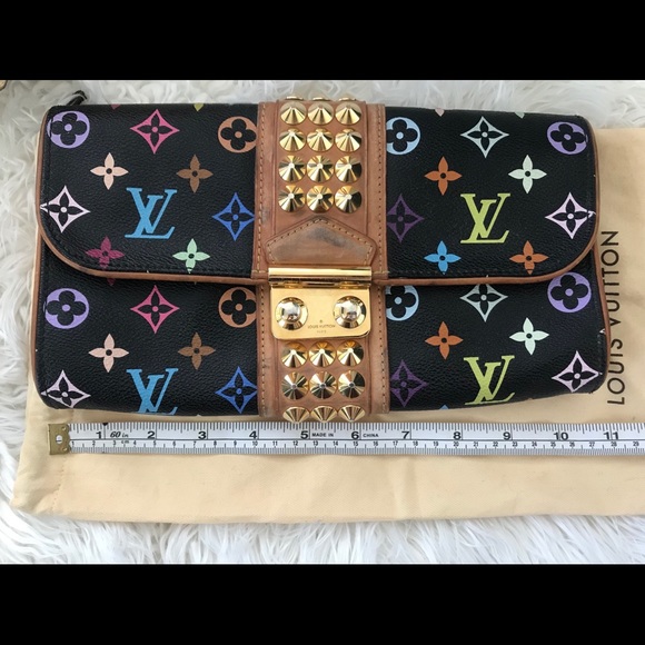 SOLD!!!! Louis Vuitton *LV* Monogram Clutch - Picture 9 of 10